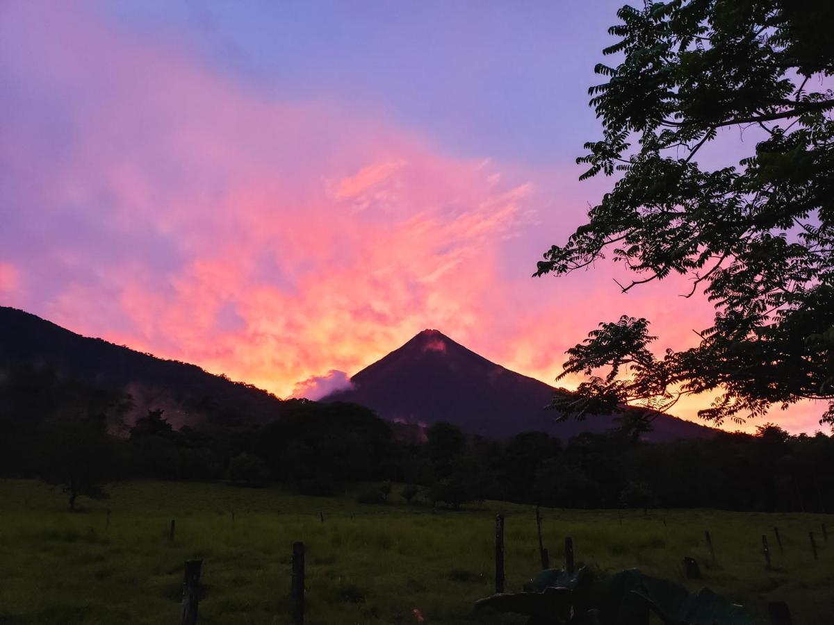 Flora Glamping De Abuela Villa La Fortuna Exterior photo